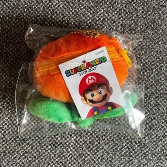 BNWT Japan Super Mario Flower Coin Case plush - Picture 3 of 3